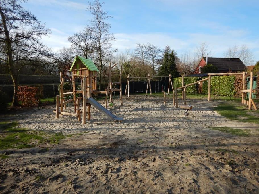 Comfortabel En Gezellig Vakantiehuis Bij Het Strand Wemeldinge Exterior foto